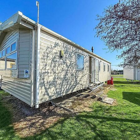 8 Berth Caravan For Hire At St Osyth Beach Ref 28047R Clacton-on-Sea Ngoại thất bức ảnh