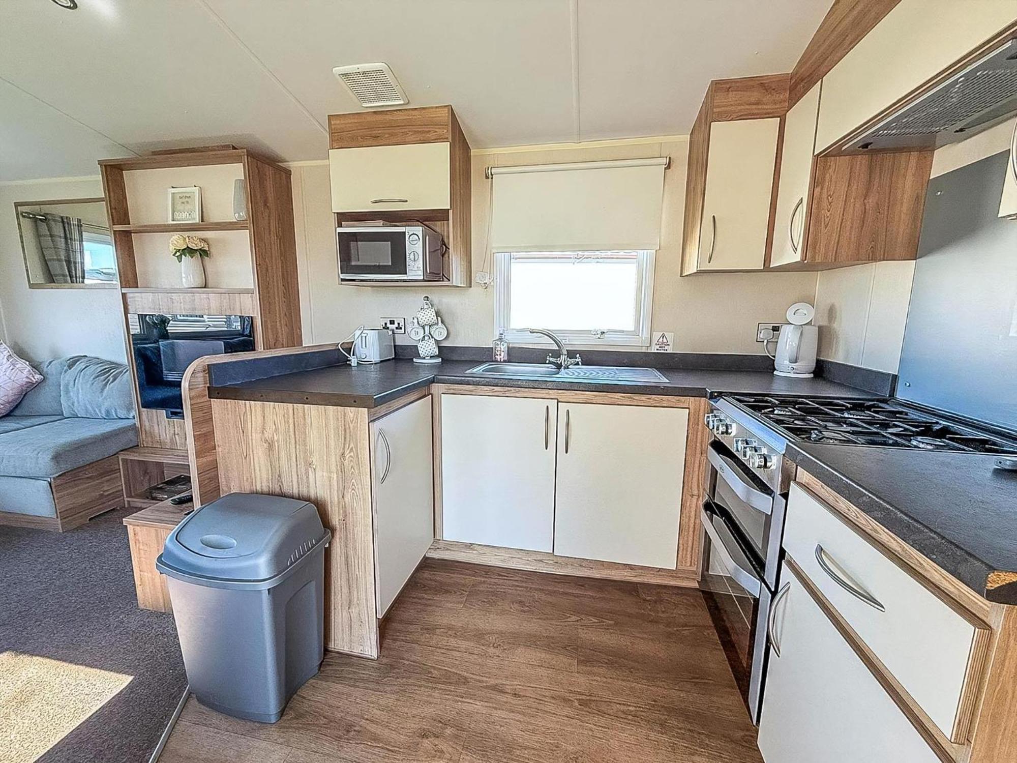 8 Berth Caravan For Hire At St Osyth Beach Ref 28047R Clacton-on-Sea Ngoại thất bức ảnh