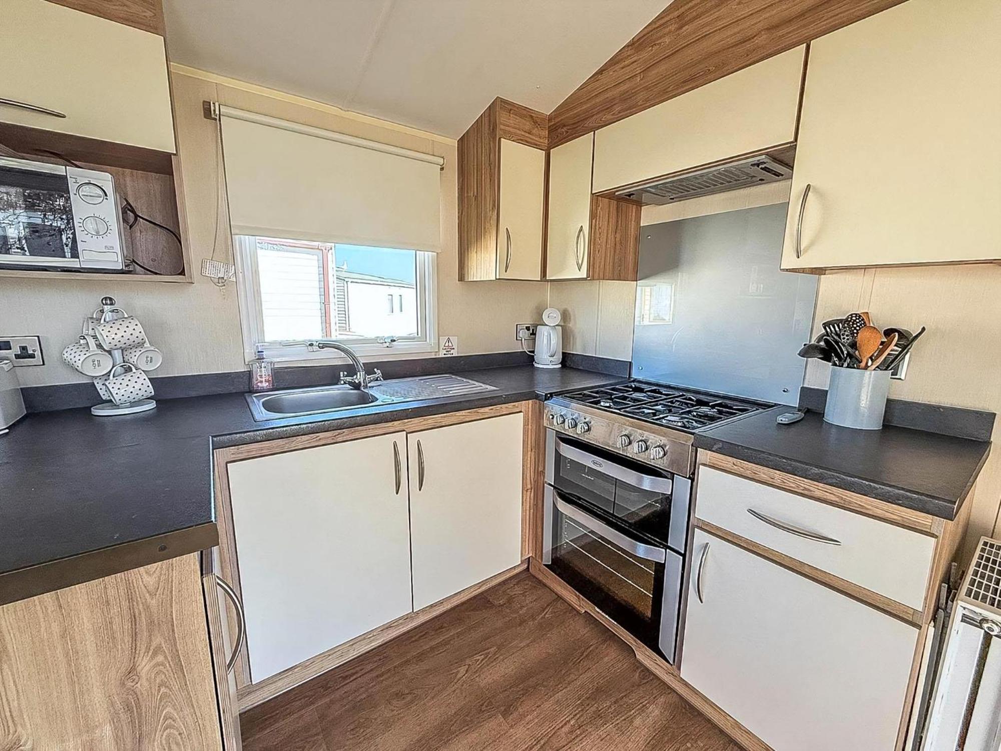 8 Berth Caravan For Hire At St Osyth Beach Ref 28047R Clacton-on-Sea Ngoại thất bức ảnh